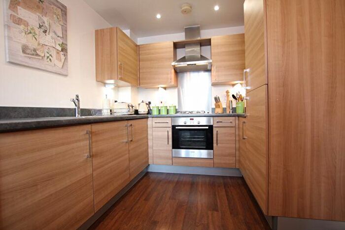 3 Bedroom Semi-Detached House For Sale In Aldermere Avenue, West Cheshunt, EN8