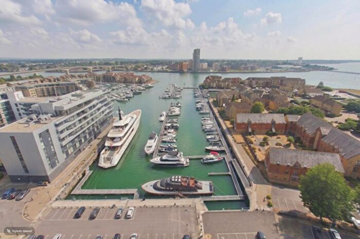 2 Bedroom Apartment For Sale In Maritime Walk, Southampton, SO14