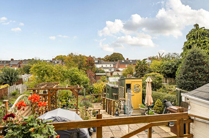 3 Bedroom End Of Terrace House For Sale In Buddle Lane, Exeter, Devon, EX4