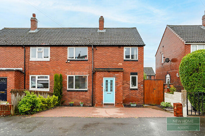 3 Bedroom Semi-Detached House For Sale In Manor Road, Rothwell, Leeds, LS26