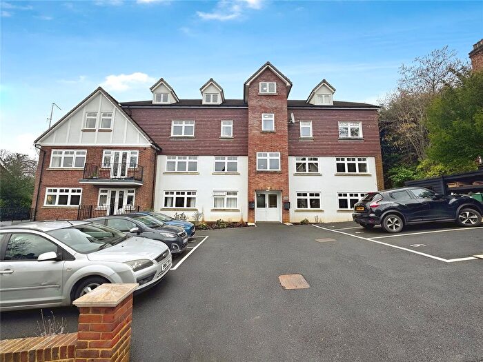2 Bedroom Flat To Rent In Boyne Park, Tunbridge Wells, Kent, TN4