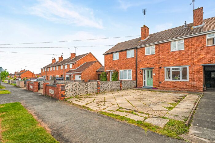 3 Bedroom Terraced House For Sale In Hanstone Road, Stourport-On-Severn, DY13