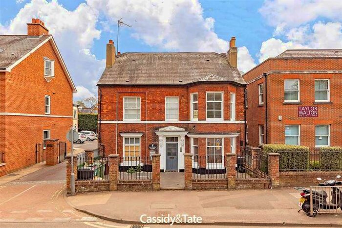 1 Bedroom Flat To Rent In Havisham House, 105 Holywell Hill, St Albans, AL1