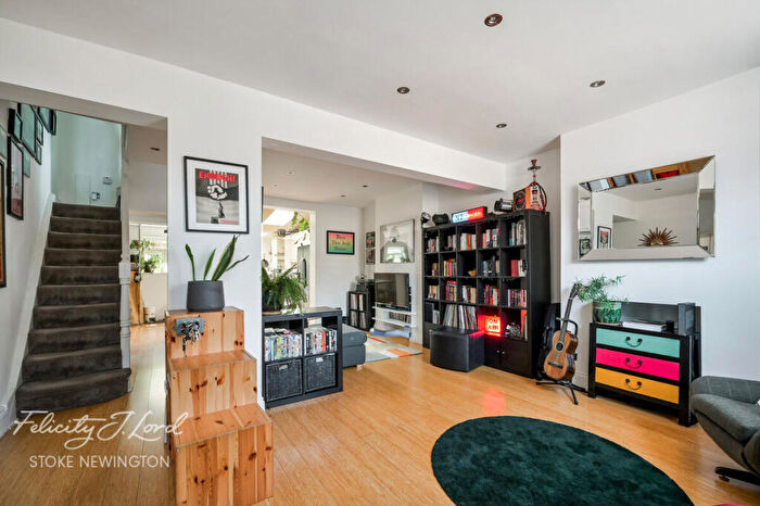 2 Bedroom Terraced House For Sale In Sanford Lane, London, N16