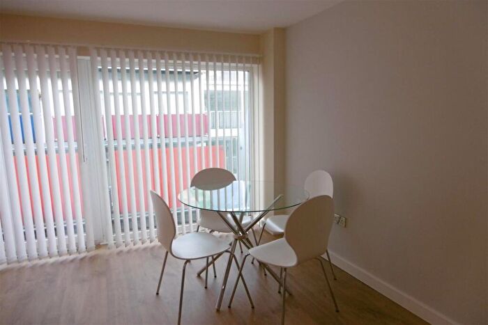 2 Bedroom Apartment To Rent In Concord Street, Leeds, LS2
