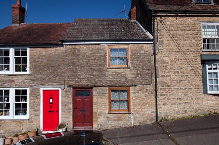 1 Bedroom Terraced House To Rent In Mill Street, Wincanton., BA9