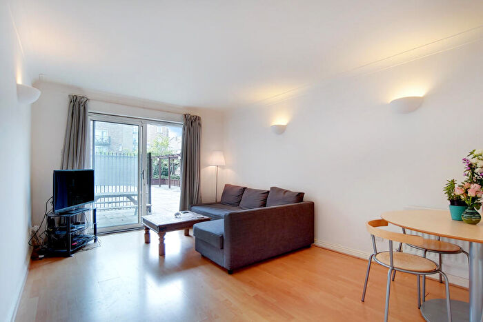 1 Bedroom Apartment To Rent In Narrow Street, London, E14