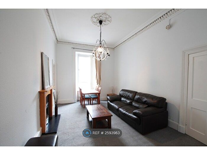 2 Bedroom Flat To Rent In Easter Road, Edinburgh, EH7