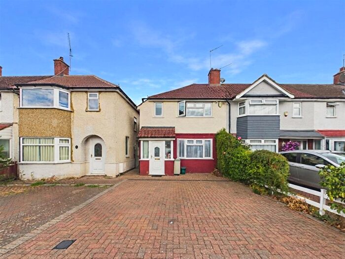 3 Bedroom End Of Terrace House For Sale In Clyfford Road, Ruislip, HA4