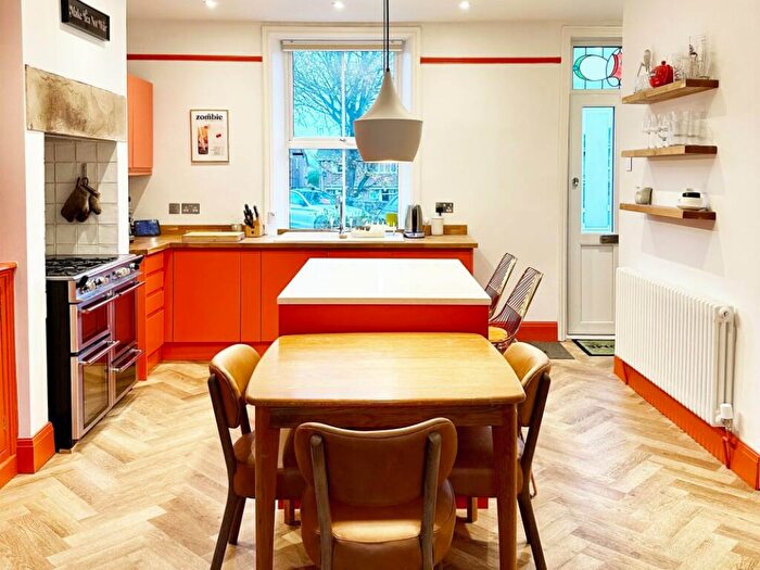 3 Bedroom Terraced House For Sale In Prospect Terrace, Farsley, LS28