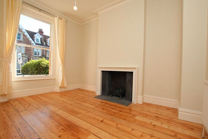 2 Bedroom Apartment To Rent In Hurle Road - Clifton, BS8