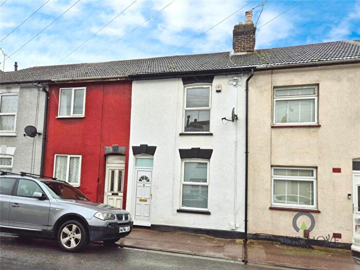 2 Bedroom Terraced House For Sale In Thorold Road, Chatham, Kent, ME5