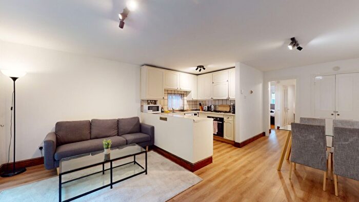2 Bedroom Flat To Rent In Lanark Road, Maida Vale, W9