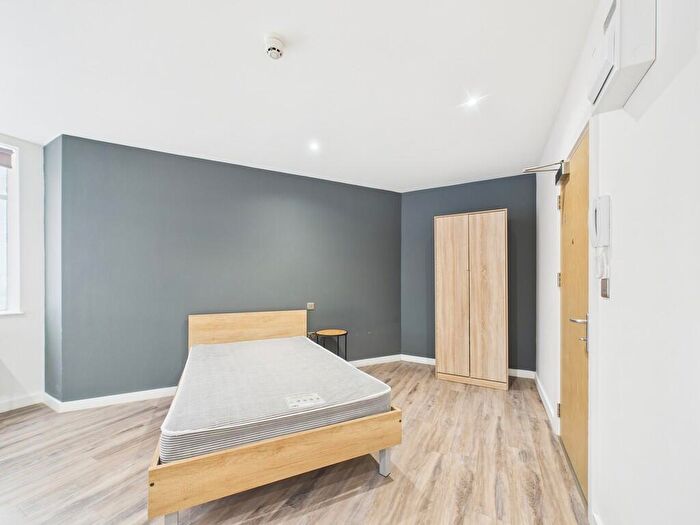 Studio To Rent In Studio, - College Green, BS1