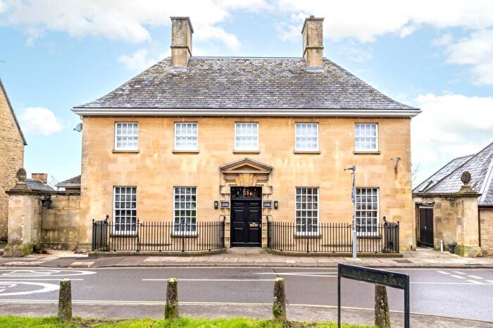 2 Bedroom Flat To Rent In The Old Post Office, West Street, Chipping Norton, OX7