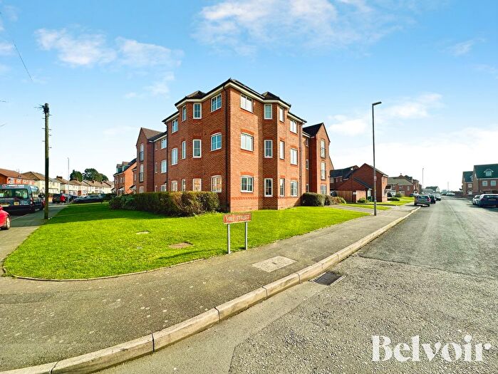 2 Bedroom Flat For Sale In Dorsett Road, Darlaston, Wednesbury, WS10