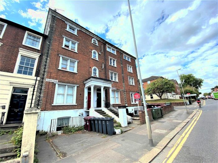 1 Bedroom Flat To Rent In Castle Hill, Reading, Berkshire, RG1