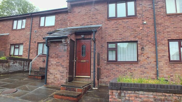 1 Bedroom Flat To Rent In Walesby Court, Leeds, West Yorkshire, LS16