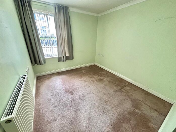 2 Bedroom Flat For Sale In Carlyon Road, St. Austell, PL25