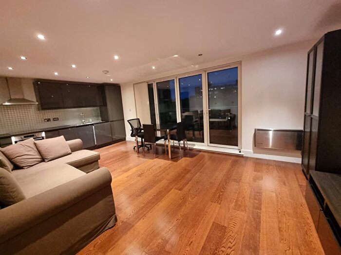 1 Bedroom Flat To Rent In Providence Place, Islington, N1