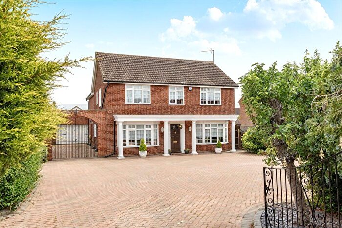 4 Bedroom Detached House For Sale In Bedford Road, Wootton, Bedfordshire, MK43