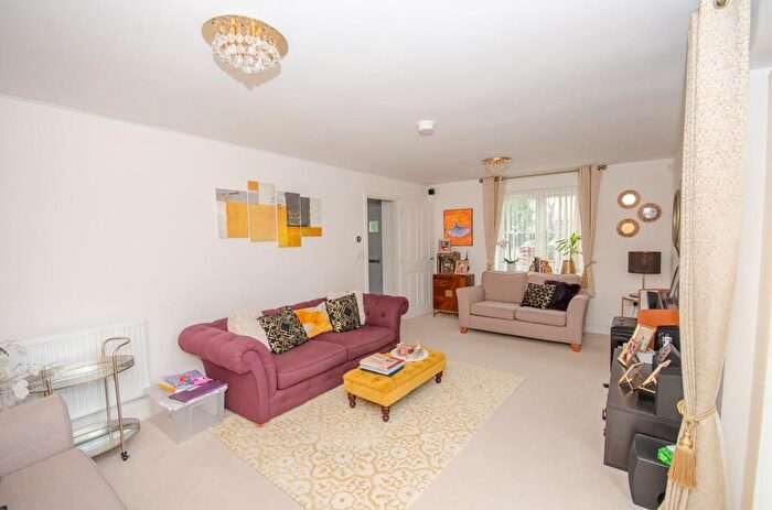 4 Bedroom Detached House For Sale In Bramble Close, Lyde Green, Bristol, BS16