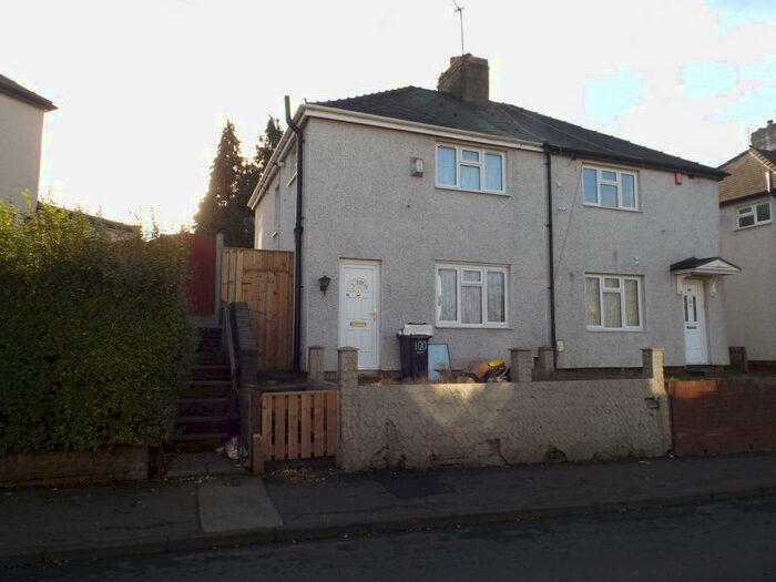 3 Bedroom House To Rent In Dudley, West Midlands, DY2