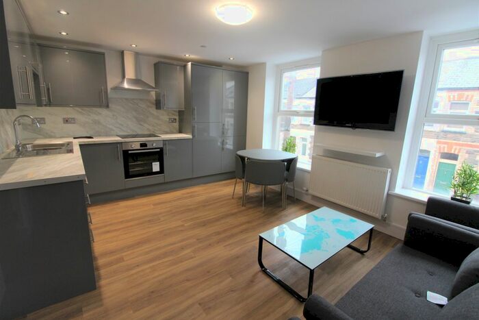 4 Bedroom Flat To Rent In May Street, Cathays, Cardiff CF24