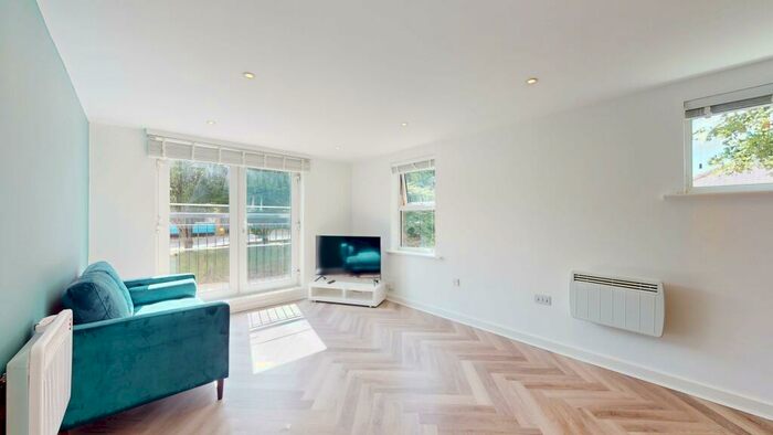 2 Bedroom Flat To Rent In St Ann's Place, Kirkstall Lane, Kirkstall, LS5