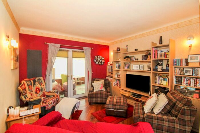 3 Bedroom Semi-Detached House For Sale In Lime Grove, Lytham St. Annes, Lancashire, FY8