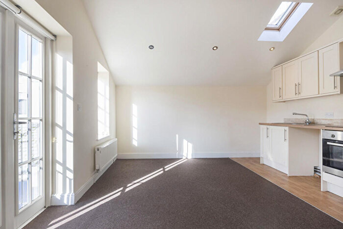 1 Bedroom Apartment To Rent In Bath Street, Cheltenham, GL50