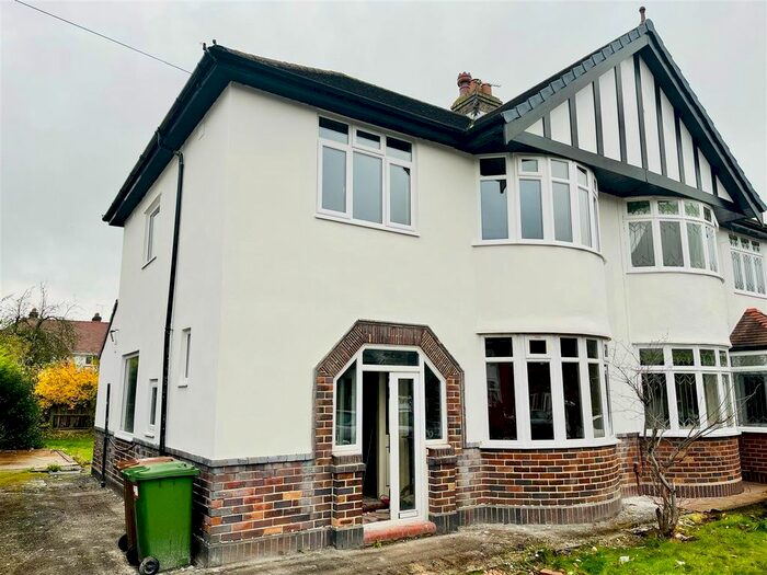 3 Bedroom Semi-Detached House To Rent In Windle Grove, Windle, St. Helens WA10