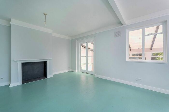 3 Bedroom Property To Rent In Drayton Green Road, West Ealing, London, W13