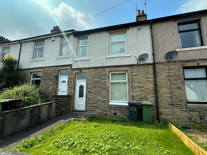 3 Bedroom Terraced House To Rent In Dalton Green Lane, Huddersfield, HD5