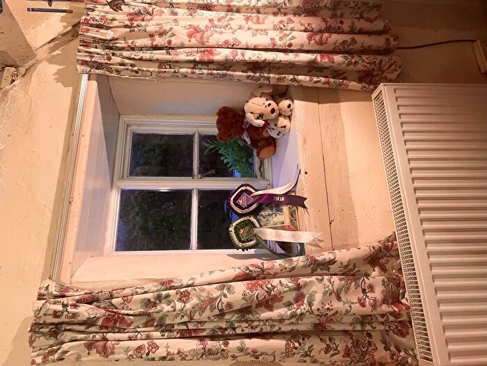 2 Bedroom Cottage For Sale In Highleadon, Newent, Gloucestershire, GL18