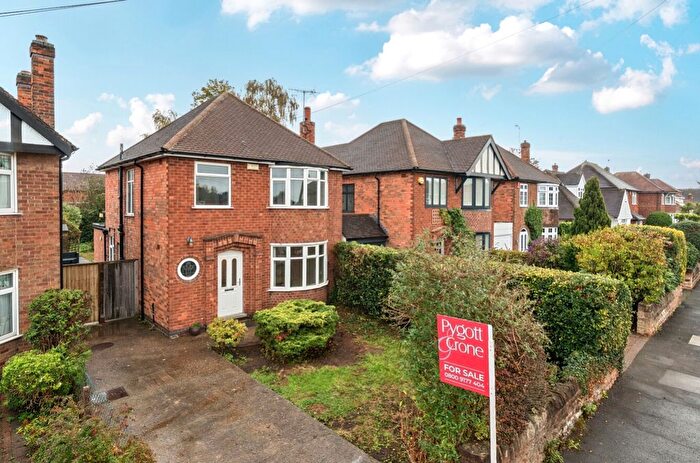 3 Bedroom Detached House For Sale In Renfrew Drive, Wollaton, Nottinghamshire, NG8