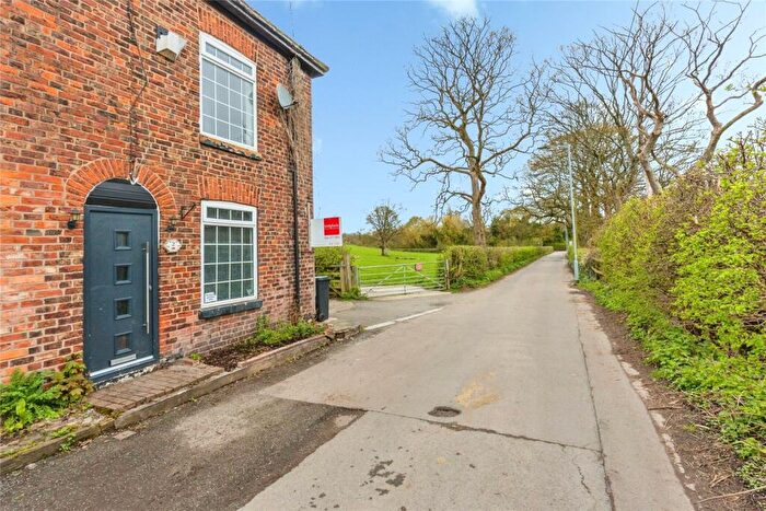 3 Bedroom End Of Terrace House For Sale In Reddish Vale, Reddish Vale, Stockport, Greater Manchester, SK5