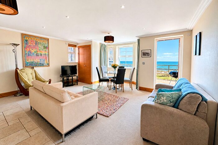 2 Bedroom Flat For Sale In Burlington Road, Swanage, BH19 - Photo 3