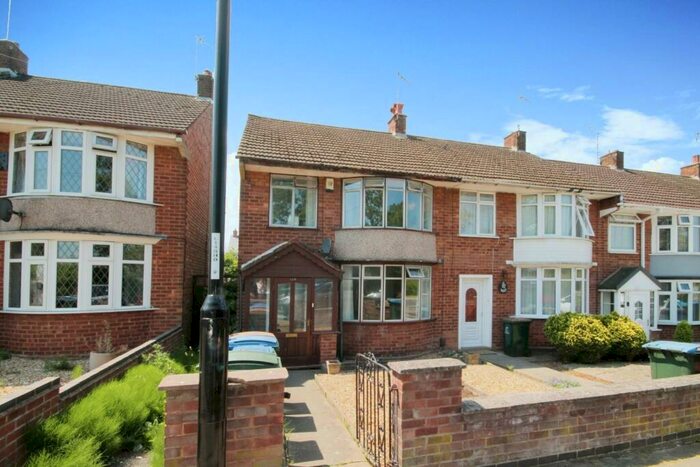 3 Bedroom Property To Rent In Wyken Croft, Coventry, CV2