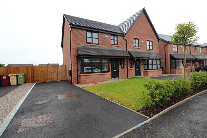 3 Bedroom Semi-Detached House To Rent In Lancashire Way, Horwich, Bolton, BL6