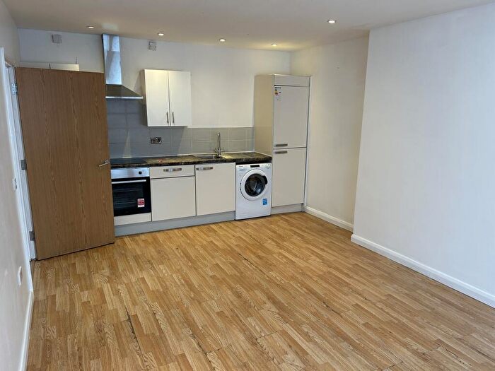 2 Bedroom Flat To Rent In Grosvenor House, Splott, CF24