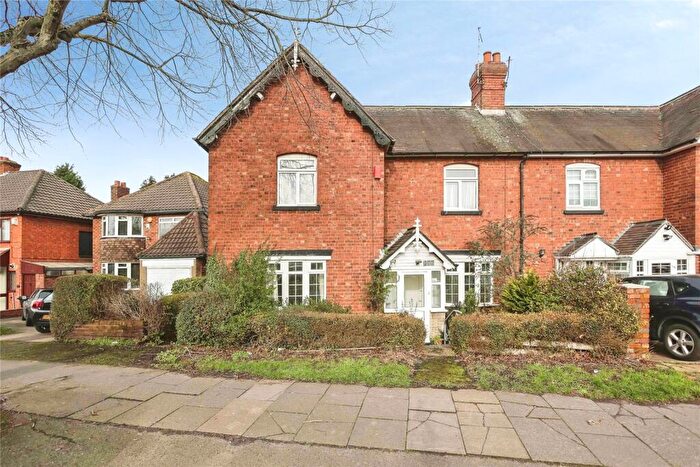 3 Bedroom Semi Detached House For Sale In Hodge Hill Road, Birmingham, West Midlands, B34