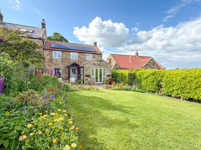 3 Bedroom Semi Detached House For Sale In Green View Cottage, Glaisdale, YO21