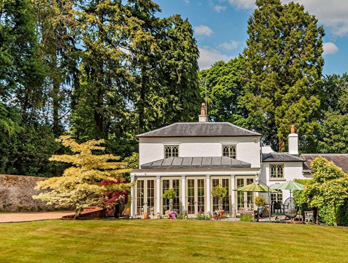 5 Bedroom Link Detached House For Sale In Bowcott Hill, Arford, Hampshire, GU35