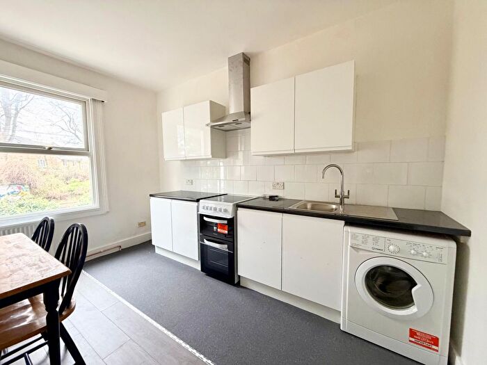 1 Bedroom Flat To Rent In Winchelsea Road, London, N17