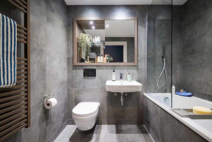 3 Bedroom Apartment To Rent In Boulevard Place, Hove, East Sussex, BN3