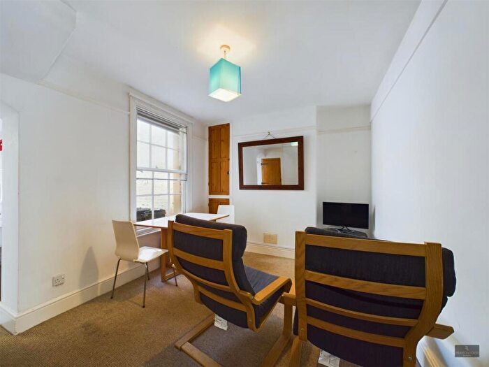 3 Bedroom Terraced House To Rent In Hoopern Street, Exeter, EX4
