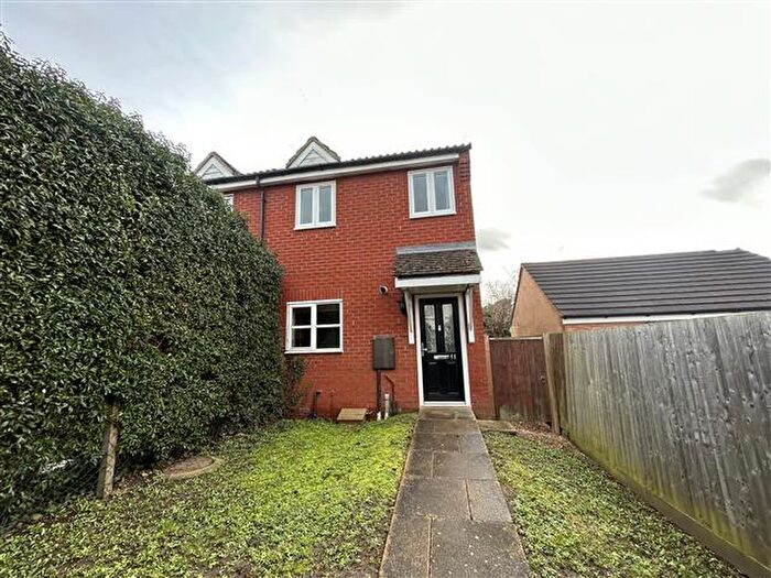 3 Bedroom House To Rent In Tavistock Street, Bletchley, Milton Keynes, MK2