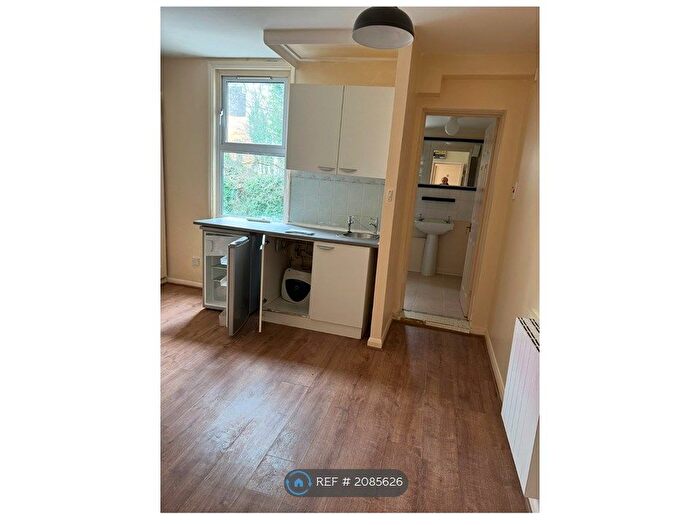 1 Bedroom Studio To Rent In Nora Court, Chatham, ME4