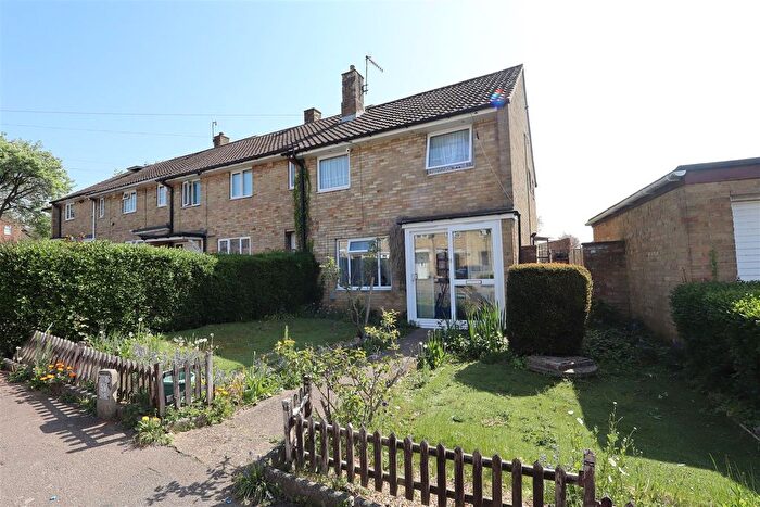 2 Bedroom End Of Terrace House To Rent In Cotesmore Road, Hemel Hempstead, HP1